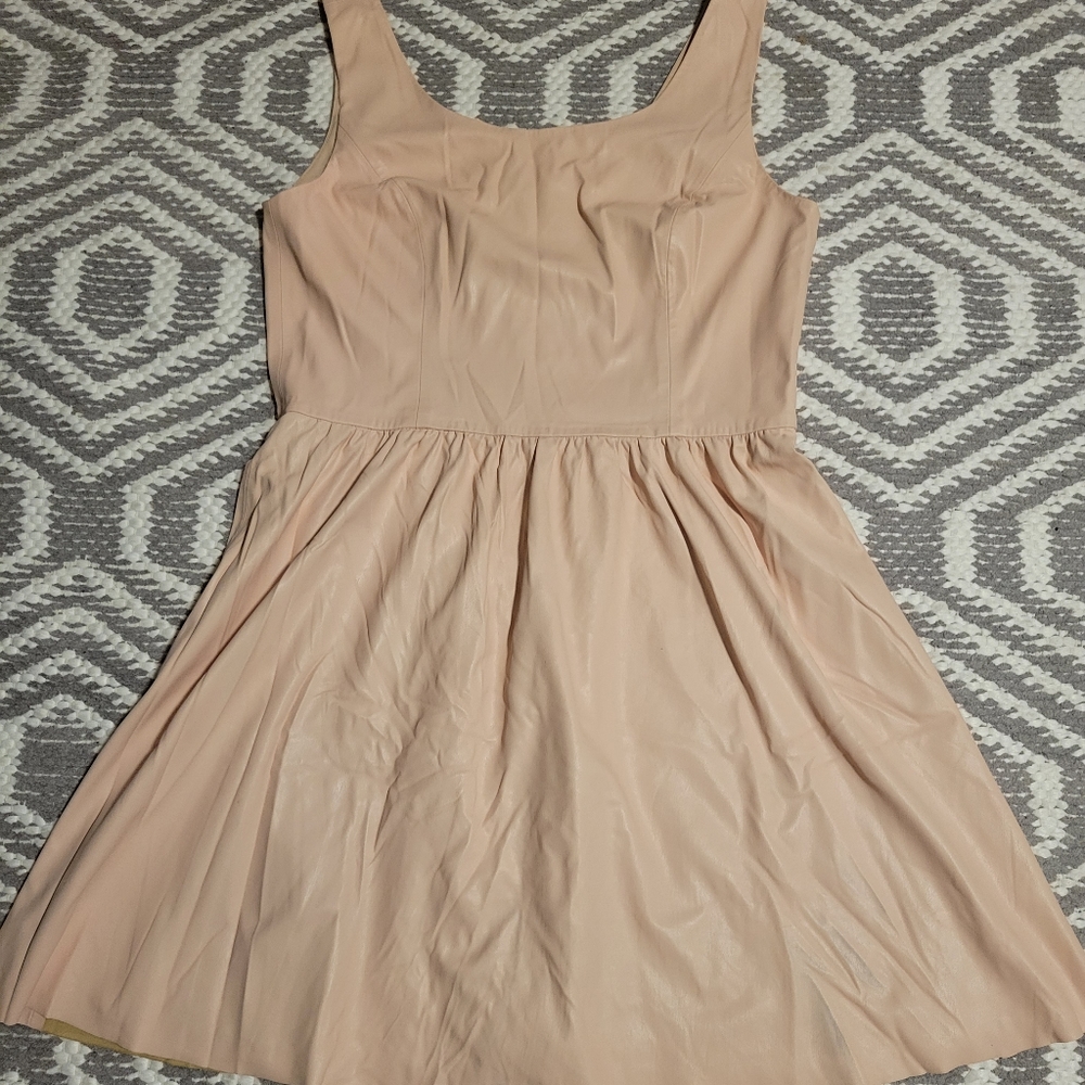 CLOSET CLOSING 💥 Light pink swing dress